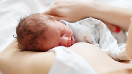 産後の不規則な睡眠の影響