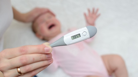 生後３ヶ月以内に起きる発熱は危険なの？