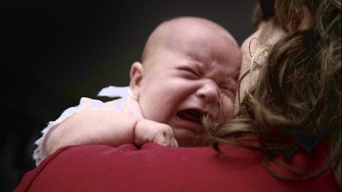 赤ちゃんの夜泣き原因と対策！夜泣きいつからいつまで