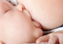 母乳が出ないときに知っておきたい原因と出を良くする方法