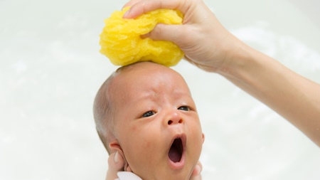 赤ちゃんの沐浴はどのくらいの頻度で行う？