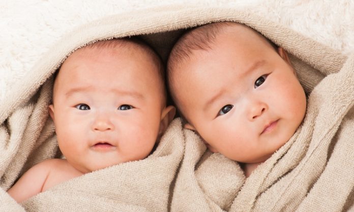 双子育児を上手に楽しく乗り切るコツとは？