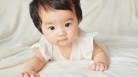赤ちゃんの眉毛が太い・濃い理由とは？